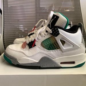 Green Jordan 4 retro